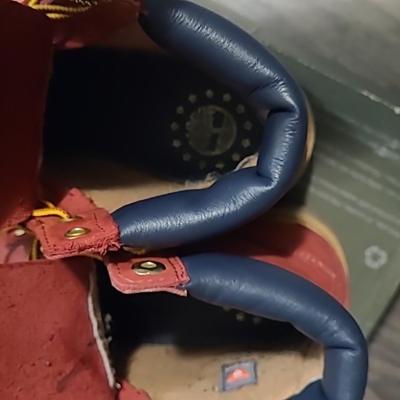 Size 5 timberland boots - Picture 3 of 4